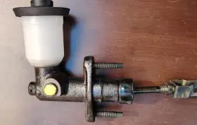 Sx-3701 Aisin Clutch Master Cylinder For 1975-1979 Toyota Corolla Transmission Nr