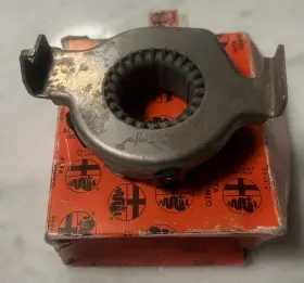 60805112 Alfa Romeo 164 3.0 V6 Factory Throwout Bearing
