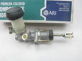 23-08000 Ari Clutch Master Cylinder 1976-1981 Honda Accord