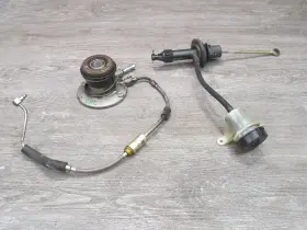 24264180 Chevrolet 97-04 Corvette C5 M/t Clutch Slave And Master Cylinder W Reservoir Oem