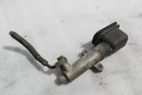 418.gm1z87 Chevrolet 1984 1985 1986 1987 1988 Corvette Slave Cylinder #2