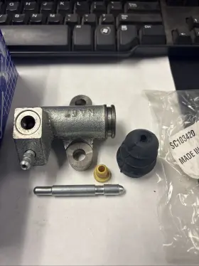 10-37497 Coni-seal Nissan Clutch Slave Cylinder 77-90
