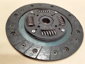 D46809 Duralast Used Organic Clutch Disc D46809. Removed From 2004 Toyota Corolla