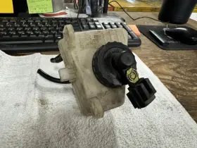 417-00302a Ford Clutch Master Cylinder Fits 00-01 Focus
