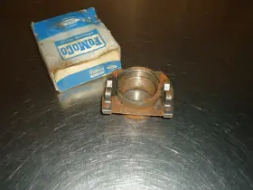 C4az-7561-a Ford New Nos Clutch Release Bearing Hub 1964 Galaxie Mercury