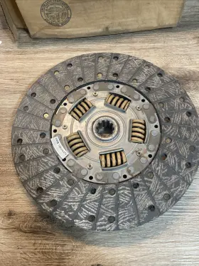 D7tz-7550-c Ford Genuine F-150/250/350 E-150/250/350 1980-1983 Clutch Disc Assy
