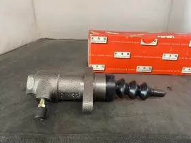27-19303 Fte Automotive O.e. Volvo Clutch Slave Cyl. Made By - Fits 740 And 760 1983-84