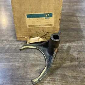 00463087 Gm Oem Transmission Fork 1-2 Gear 4 Spd Manual Saginaw Gm4-28 1976-1981