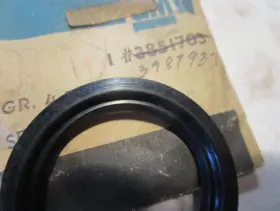 3987937 Gm Nos 4 Spd Clutch Gear Bearing Oil Seal 1985-1988 Chevrolet Truck 1968-72 Blazer #2