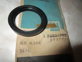 3987937 Gm Nos 4 Spd Clutch Gear Bearing Oil Seal 1985-1988 Chevrolet Truck 1968-72 Blazer
