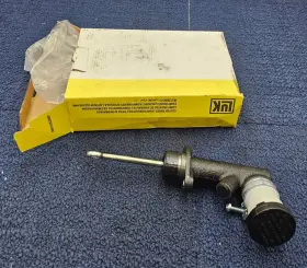 Lmc308 Luk Schaeffler Clutch Master Cylinder Fits 1980-1986 Jeep Cj7