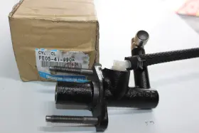 Fe05-41-990a Mazda Genuine Clutch Master Cylinder