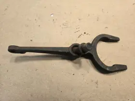 128-293-00-11 Mercedes-benz 220 W187 Clutch Release Fork