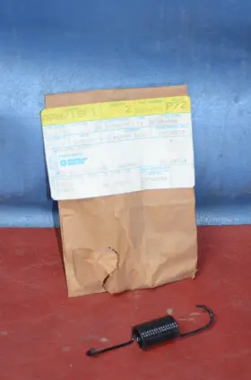 2516771 Mopar Nos 1969-80 Dodge Ply Trucks And Vans Clutch Fork Return Spring Oem
