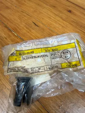90522038 Oem New Saab Original 9-3 9-5 Clutch Slave Cylinder Line Trans Sleeve -