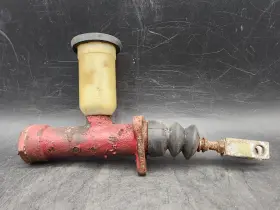 01502600-1 Toyota 1969 - 1974 Landcruiser Fj40 1f Clutch Master Cylinder 1970 1971 1972 73