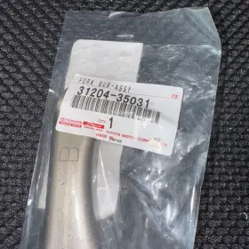 31204-35031 Toyota New Genuine 1985-2017 Clutch Release Fork N5 #2