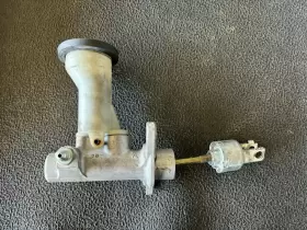 31410-53020 Toyota Lexus Is300 Clutch Master Cylinder Oem