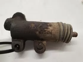 31470-30260 Toyota Pickup Clutch Master Cylinder 1989-1995 2.4l-4cyl 22re #3