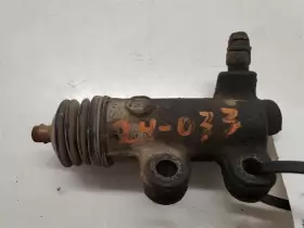 31470-30260 Toyota Pickup Clutch Master Cylinder 1989-1995 2.4l-4cyl 22re