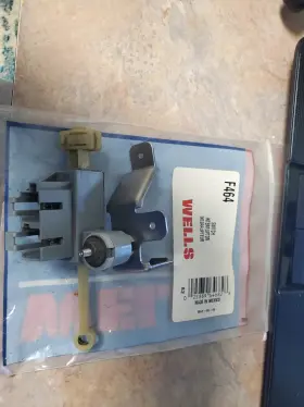 E6zb-11a156-aa Wells E6zz 11a152-a Sw-2063 Nos 1986-2004 Mustang Clutch Starter Safety Switch F464