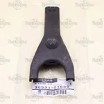 30531-01S00 Genuine Oem Nissan Frontier Lever Withdrawal Clutch Release Arm Fork. Fixed Price $56.12.
